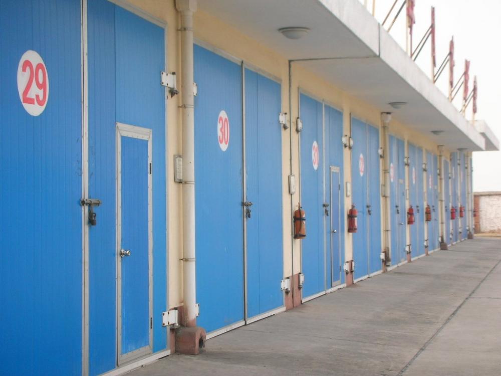 工业�q�_��车库�? width=